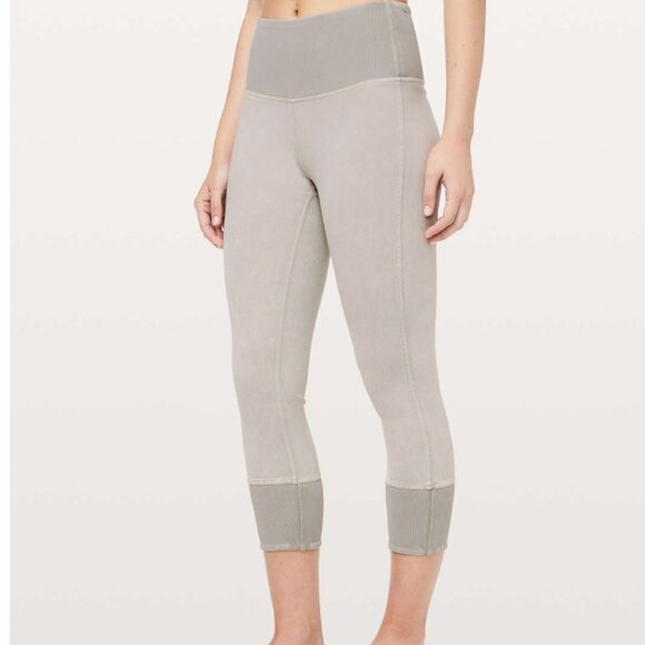 Lululemon Wunder Under Crop 23" *Ribbed Washed French Clay size 8 - Picture 1 of 7